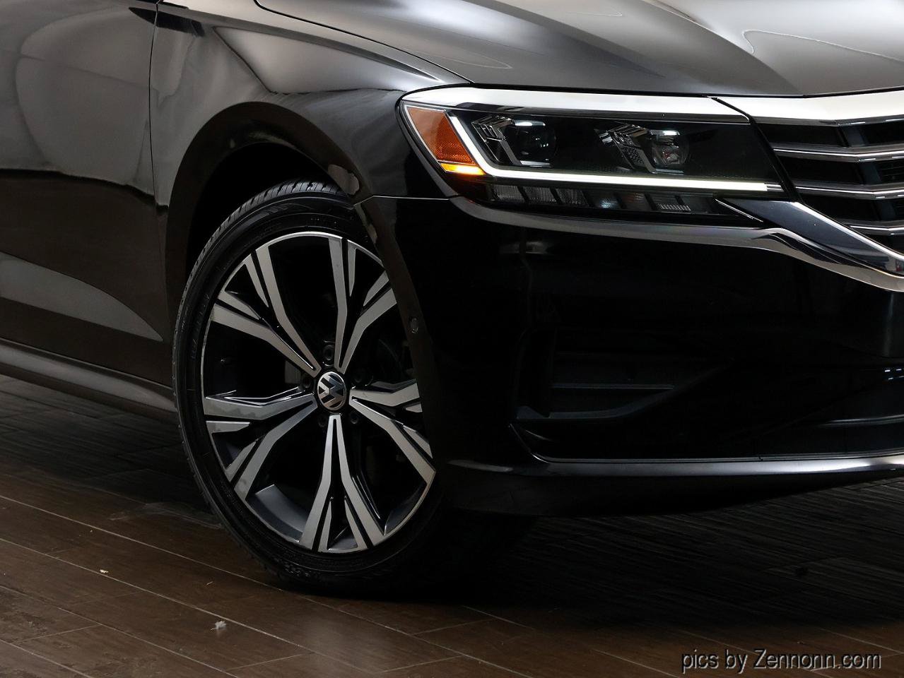 Used 2020 Volkswagen Passat 2.0T SEL FWD image 3