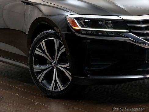 Used 2020 Volkswagen Passat 2.0T SEL FWD image 3