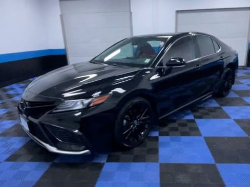 Used 2024 Toyota Camry XSE w/ Navigation Package image 4