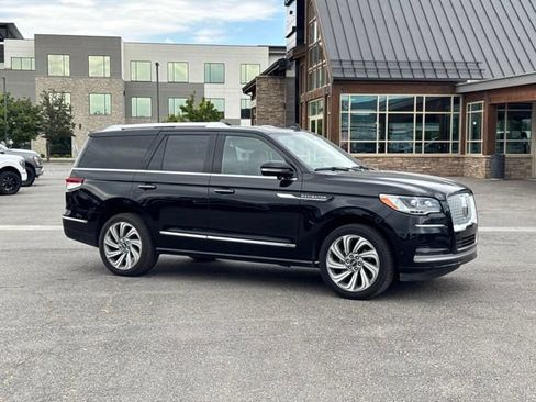 Used 2023 Lincoln Navigator Reserve w/ Equipment Group 201A AWD/4WD image 3