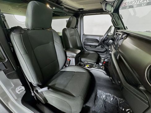 Used 2019 Jeep Wrangler Sport AWD/4WD image 26