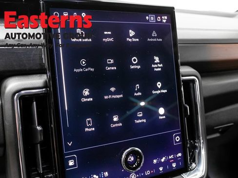 Used 2025 GMC Yukon XL Denali AWD/4WD image 19