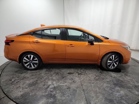 Used 2021 Nissan Versa SR image 11