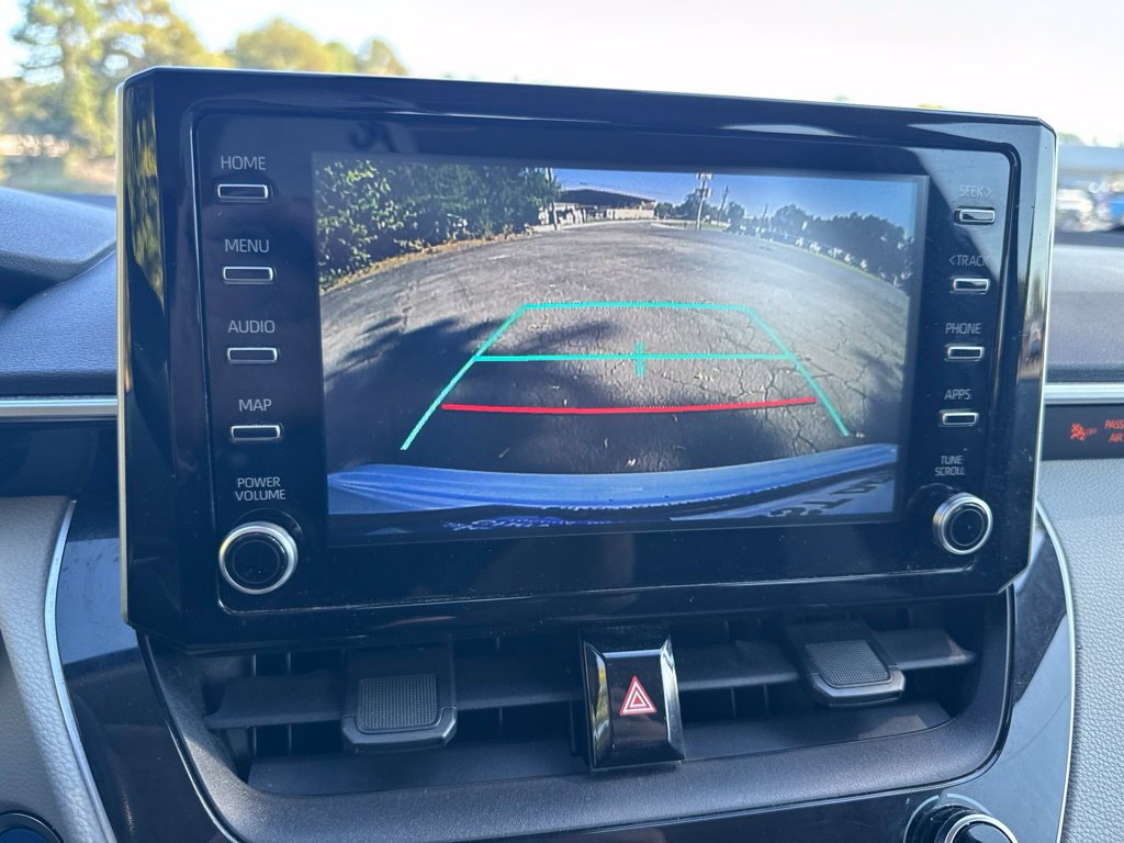Used 2020 Toyota Corolla LE FWD image 22