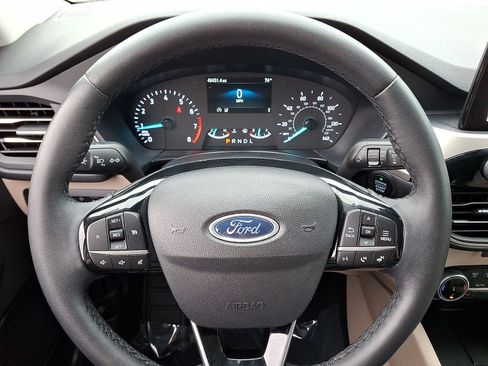Used 2022 Ford Escape SEL AWD/4WD image 16