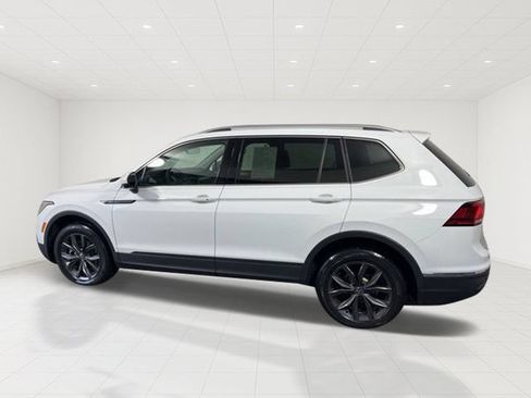 Used 2022 Volkswagen Tiguan SE AWD/4WD image 4