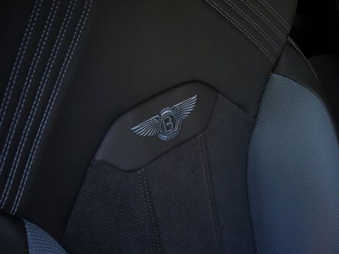 New 2025 Bentley Bentayga image 22