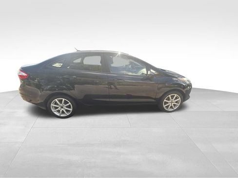 Used 2019 Ford Fiesta SE w/ Equipment Group 201A FWD image 8