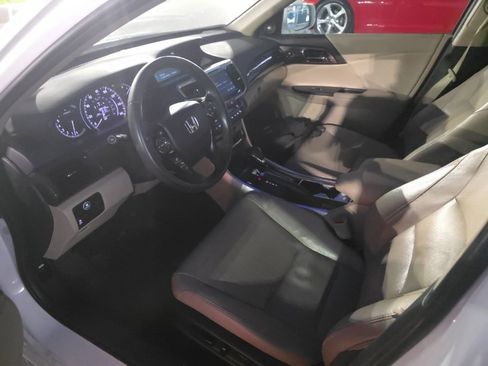 Used 2017 Honda Accord EX-L image 9