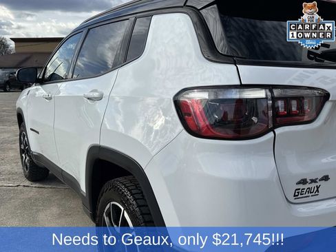 Used 2024 Jeep Compass Trailhawk image 12