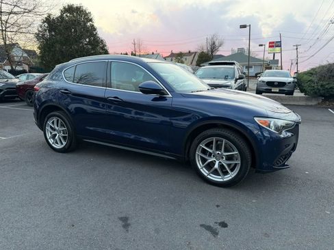 Used 2019 Alfa Romeo Stelvio Ti Lusso w/ Quick Order Package 22X Lusso AWD/4WD image 10
