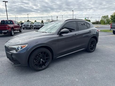 Used 2020 Alfa Romeo Stelvio Ti Sport w/ Quick Order Package 22S Sport AWD/4WD image 2