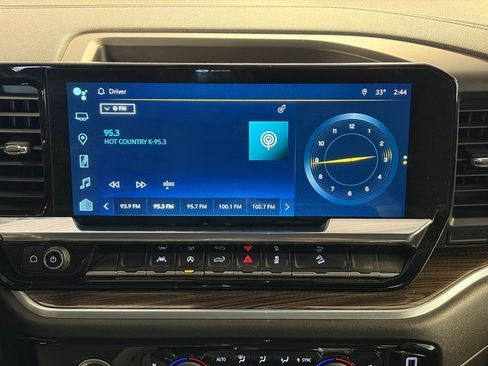 Used 2022 Chevrolet Silverado 1500 LT image 24