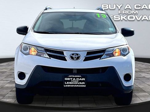 Used 2013 Toyota RAV4 LE AWD/4WD image 2