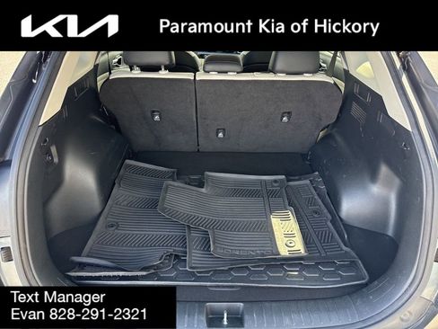 Used 2023 Kia Sportage EX image 11