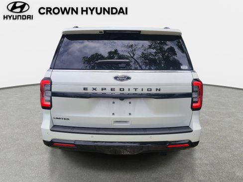 Used 2024 Ford Expedition Limited RWD image 5