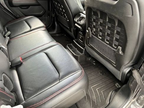 Used 2018 Jeep Wrangler Unlimited Rubicon w/ Uconnect 4C Nav & Sound Group AWD/4WD image 49