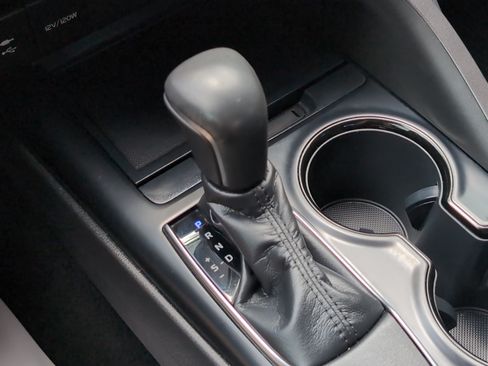 Used 2019 Toyota Camry SE FWD image 26