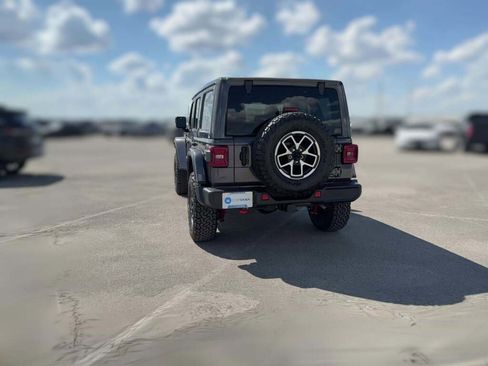 New 2025 Jeep Wrangler Unlimited Rubicon image 9