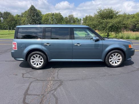 Used 2010 Ford Flex SEL FWD image 6
