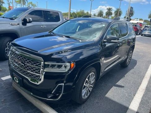 Certified 2023 GMC Acadia Denali w/ Denali Ultimate Package AWD/4WD image 1