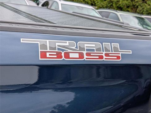 Used 2020 Chevrolet Silverado 1500 LT Trail Boss AWD/4WD image 9