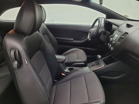 Used 2016 Kia Forte Koup SX image 21