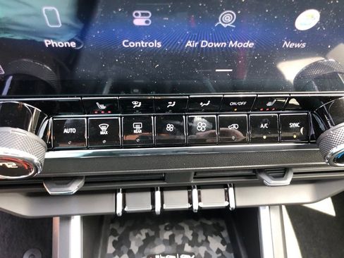 New 2025 Chevrolet Colorado Trail Boss w/ Midnight Edition image 27