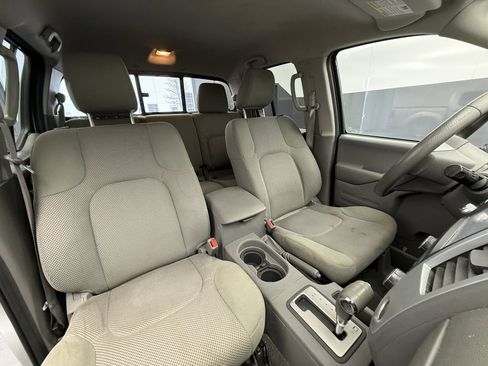 Used 2019 Nissan Frontier SV image 44