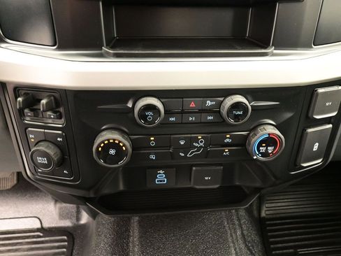 New 2026 Ford F250 XL w/ XL Chrome Package image 15