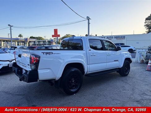 Used 2022 Toyota Tacoma SR5 RWD image 3