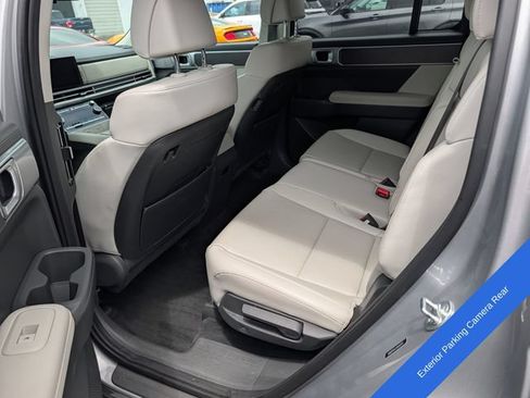Used 2025 Hyundai Santa Fe SEL FWD image 11