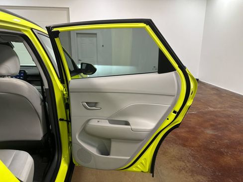 Used 2025 Hyundai Kona SEL FWD image 84