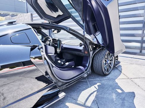 Used 2019 McLaren Senna RWD image 34