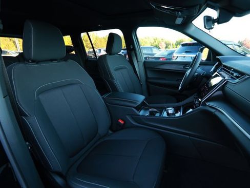 New 2025 Jeep Grand Cherokee Laredo X w/ Trailer Tow Package image 28