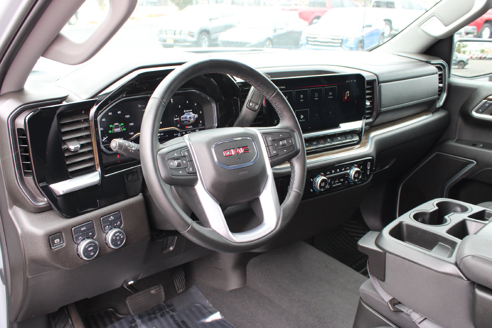 Used 2024 GMC Sierra 1500 Elevation AWD/4WD image 10