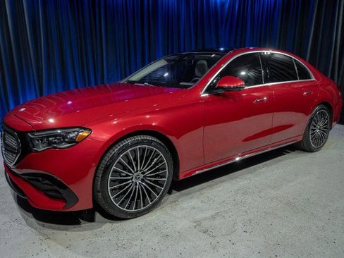 New 2026 Mercedes-Benz E 450 4MATIC Sedan image 1