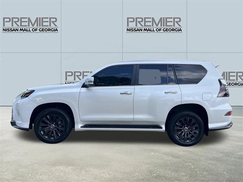 Used 2023 Lexus GX 460 Premium w/ Accessory Package AWD/4WD image 23