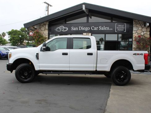 Used 2018 Ford F250 XL w/ Power Equipment Group AWD/4WD image 2
