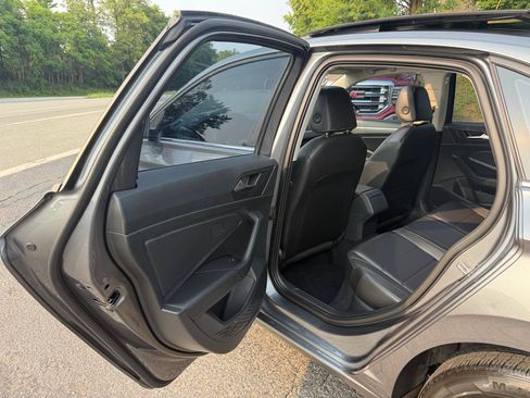 Used 2021 Volkswagen Jetta SE FWD image 20
