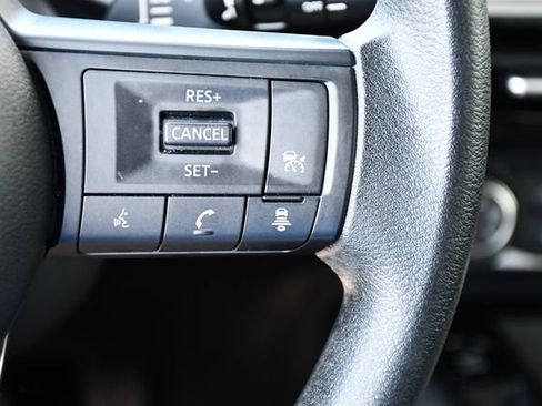 Used 2025 Nissan Kicks SV FWD image 29