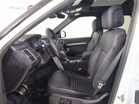 Used 2023 Land Rover Discovery S R-Dynamic image 12