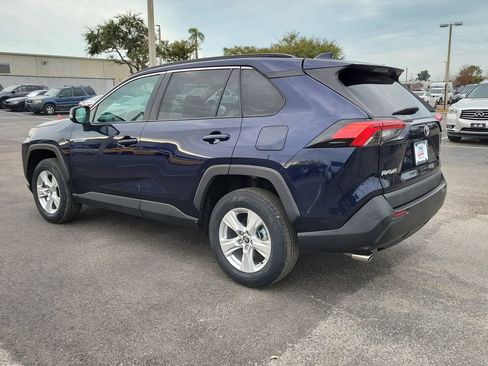 Used 2021 Toyota RAV4 XLE image 4
