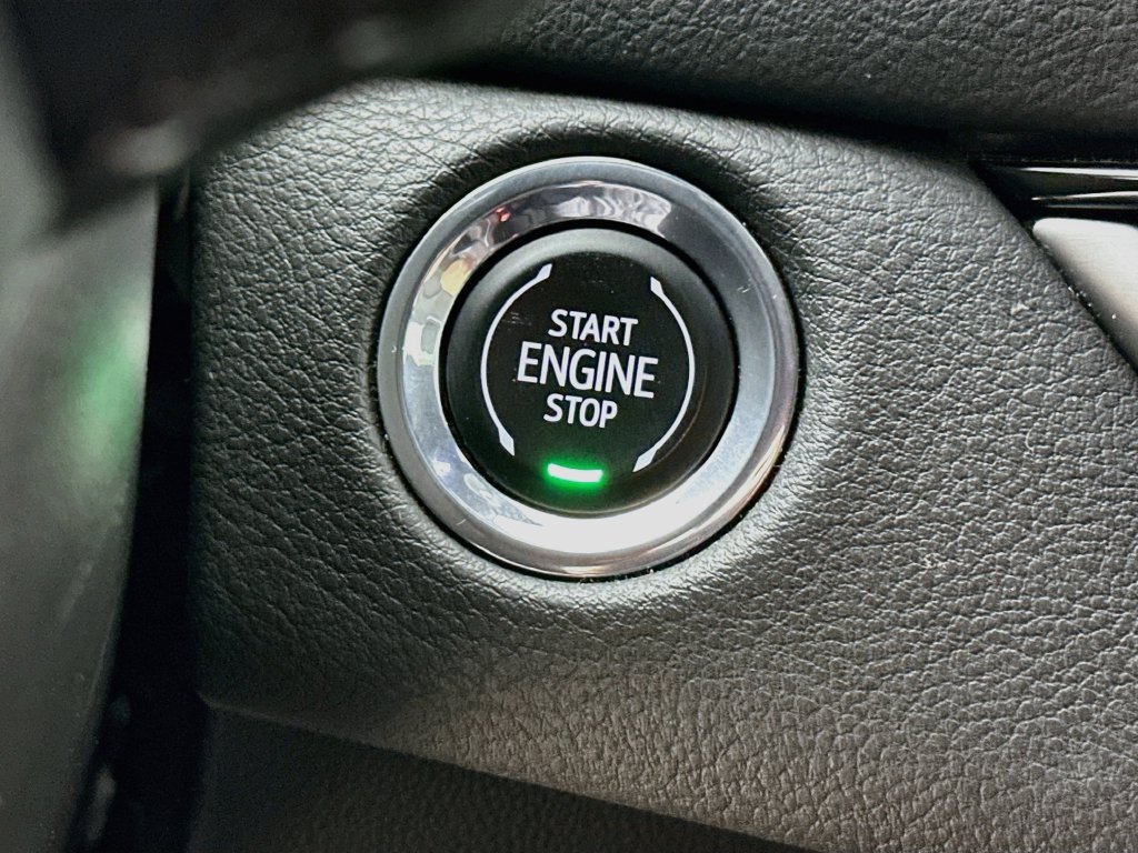 Used 2024 Cadillac XT4 Premium Luxury FWD image 16