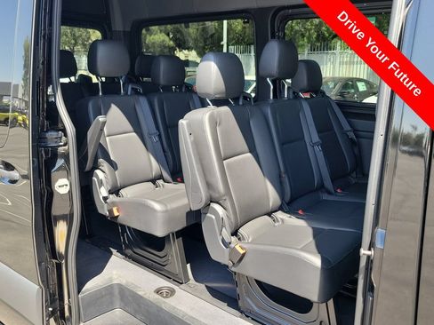 Used 2024 Mercedes-Benz Sprinter 2500 image 26