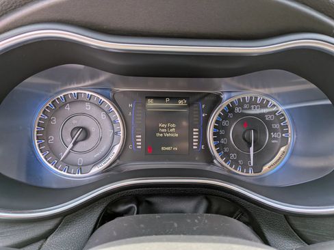 Used 2016 Chrysler 200 Limited w/ Convenience Group FWD image 39