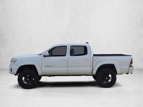 Used 2014 Toyota Tacoma PreRunner w/ TRD Sport Package RWD image 8