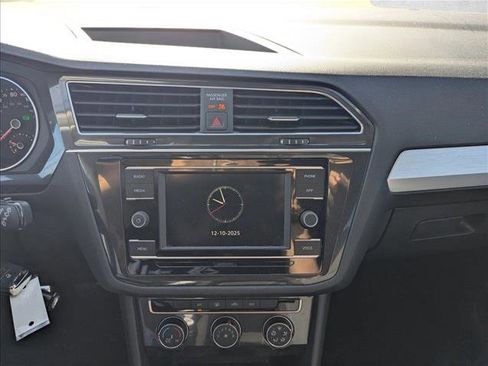 Used 2021 Volkswagen Tiguan S image 11