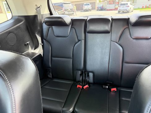 Used 2025 Kia Telluride S AWD/4WD image 16