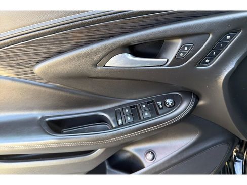 Used 2017 Buick Envision Essence AWD/4WD image 13